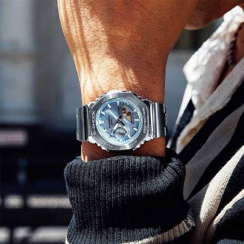 Casio GM-2110D-2ADR